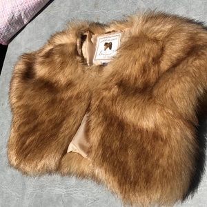 Short sleeve fur jacket